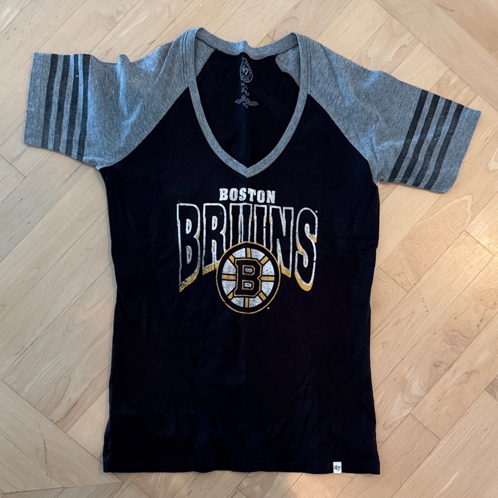 47 Women's Boston Bruins Tee - Black and Gray